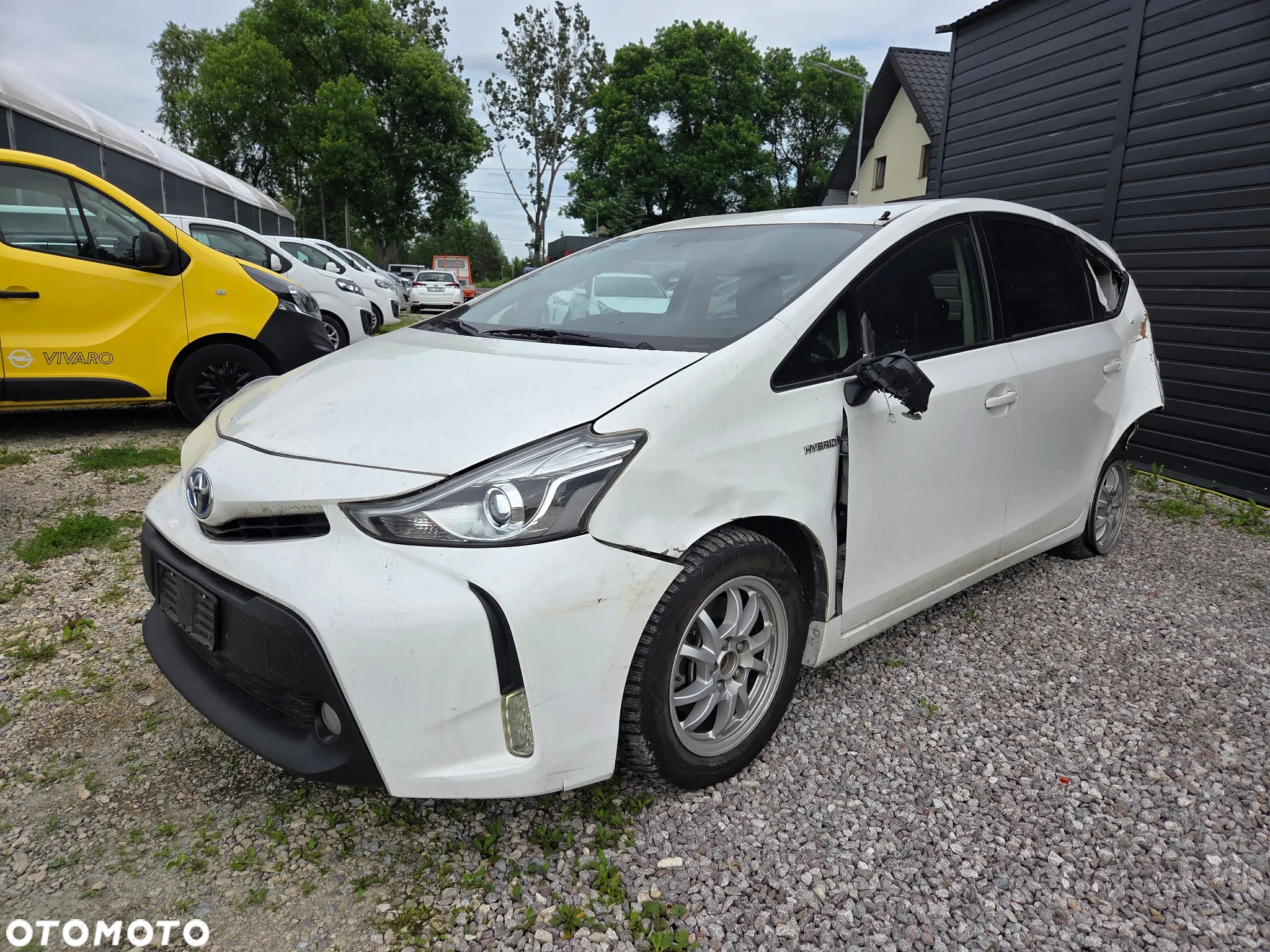 Toyota Prius+ (Hybrid) Executive - 3