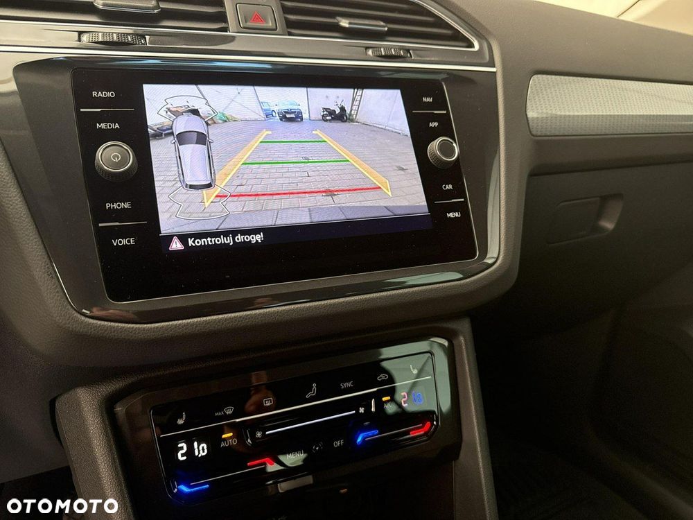 Volkswagen Tiguan - 28