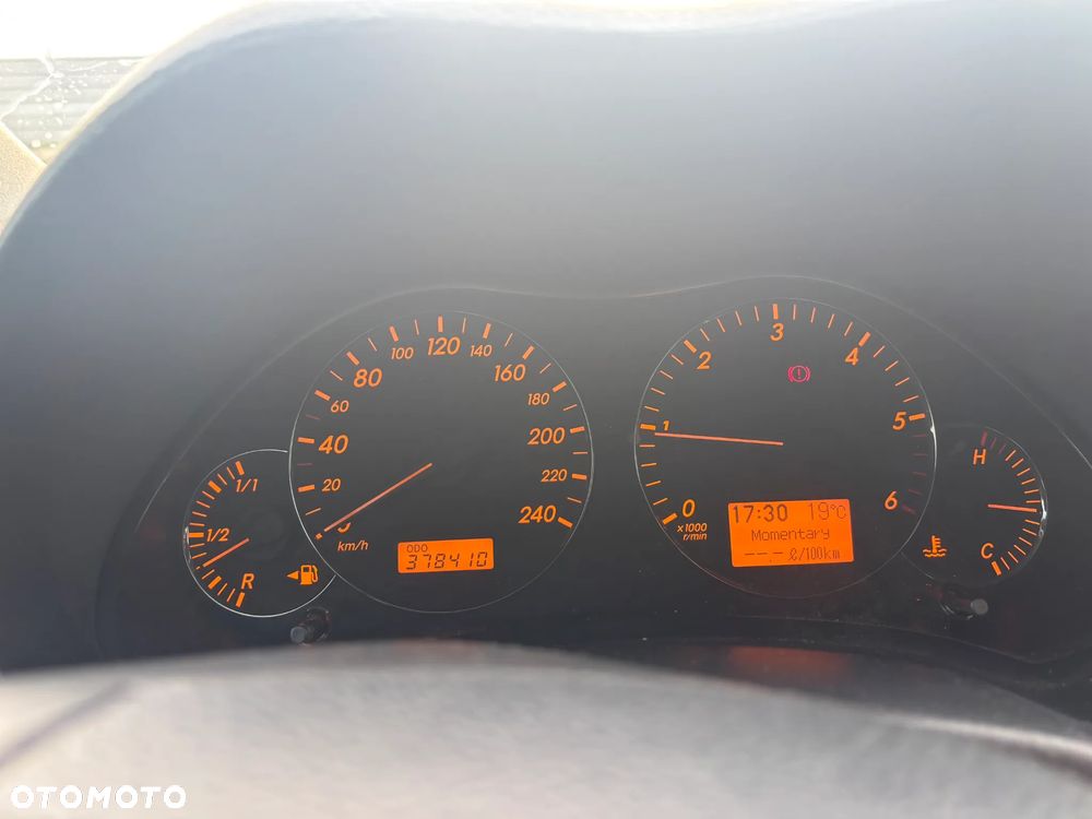 Toyota Avensis 2.0 D-4D - 8