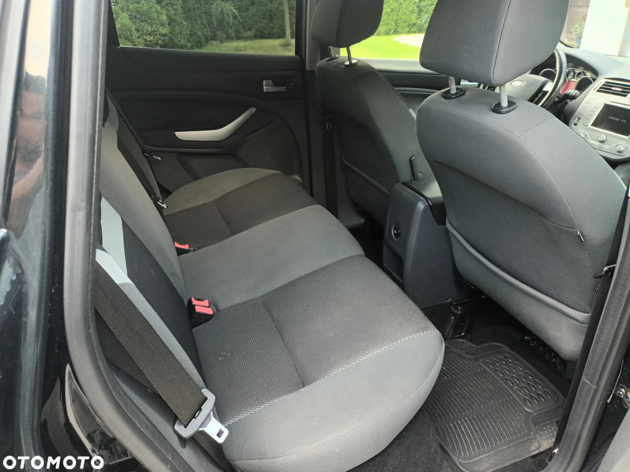 Ford Kuga - 12