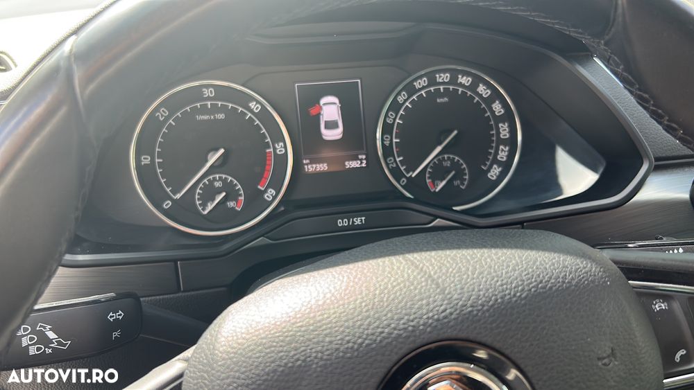 Skoda Superb 2.0 TDI DSG 4X4 Ambition - 7