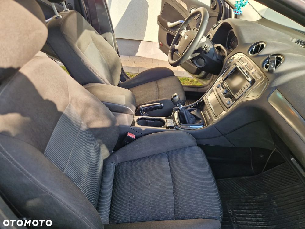 Ford Mondeo - 15