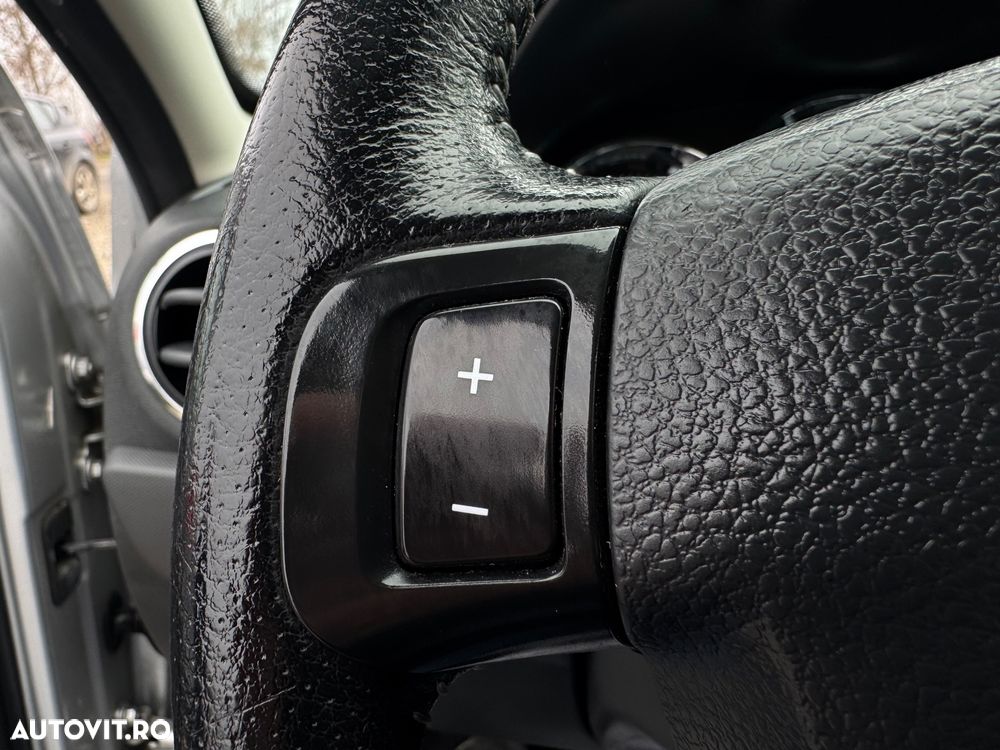 Dacia Duster SCe 115 4x2 Laureate - 18