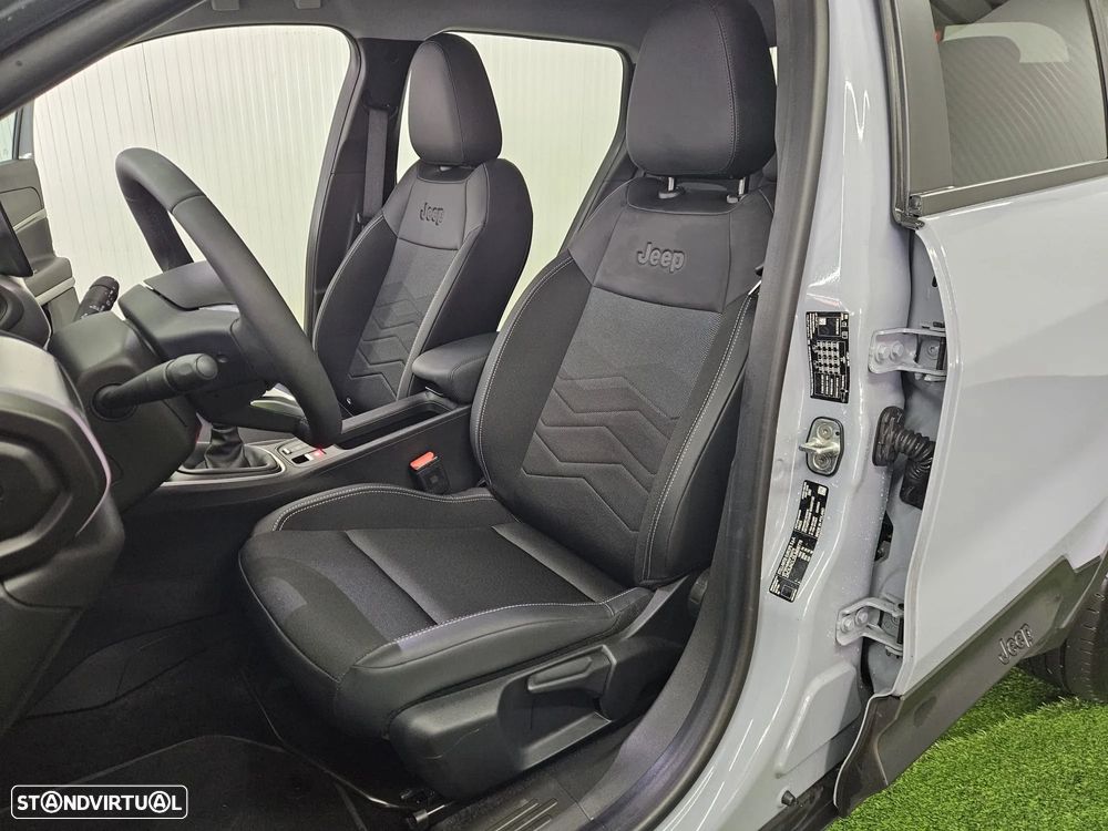 Jeep Avenger 1.2 GSE T3 Altitude - 13