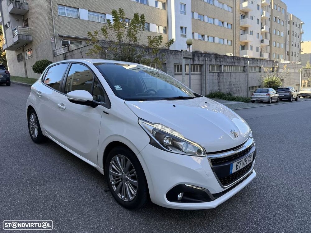 Peugeot 208 1.5 BlueHDi Signature - 2