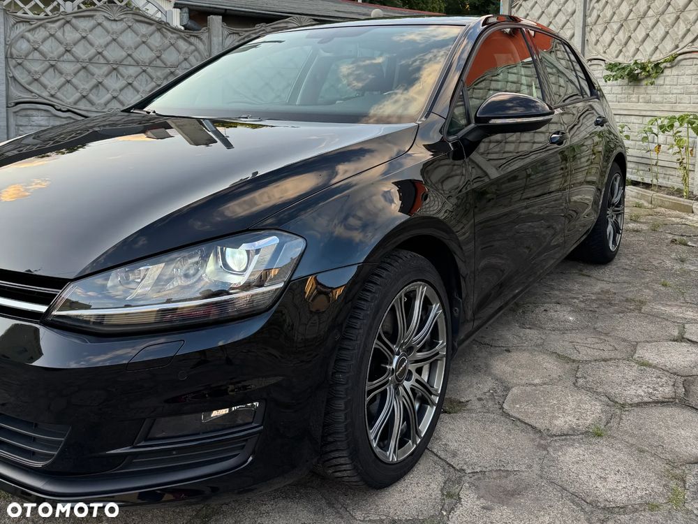 Volkswagen Golf - 6