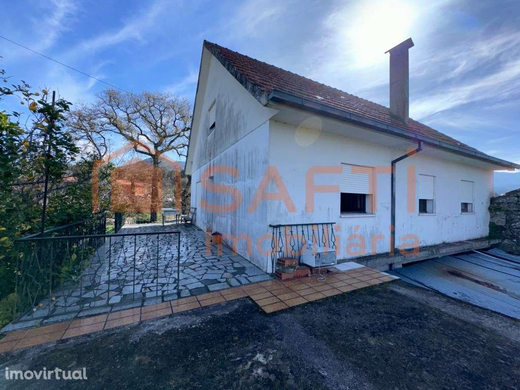 Moradia - Grande imagem: 2/16