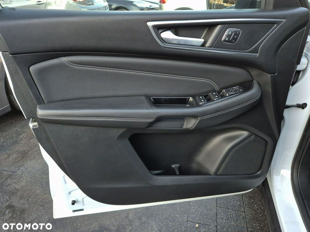 Ford S-Max - 8
