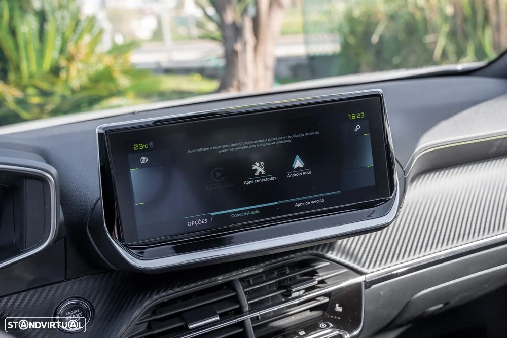 Peugeot e-2008 50 kWh GT - 15