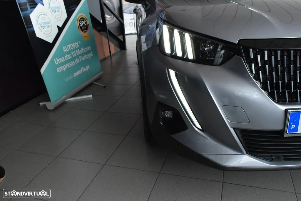 Peugeot 2008 1.5 BlueHDi GT EAT8 - 48