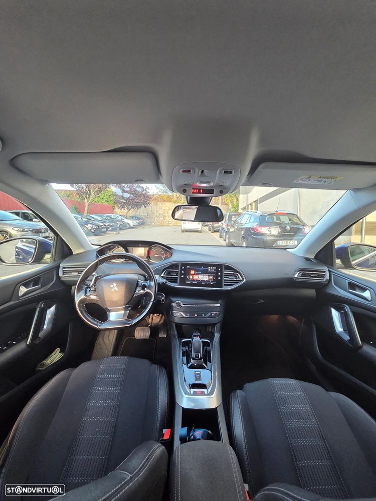 Peugeot 308 1.2 PureTech Allure EAT8 - 5