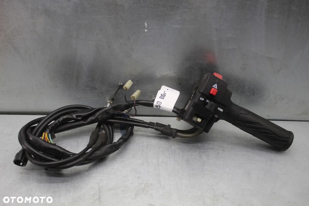 Suzuki Burgman AN 650 Executive 06r K6 K7 ABS EXE przełącznik prawy przełączniki rolgaz linki gazu manetka - 1