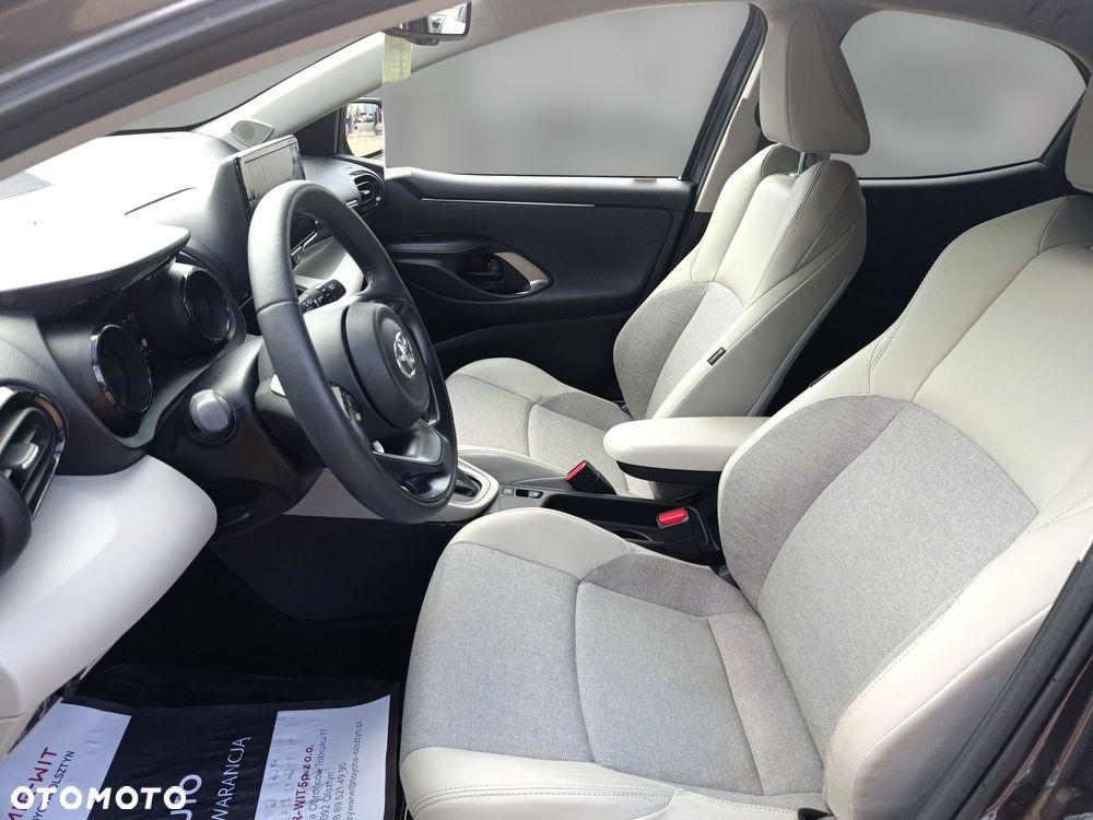 Toyota Yaris - 13
