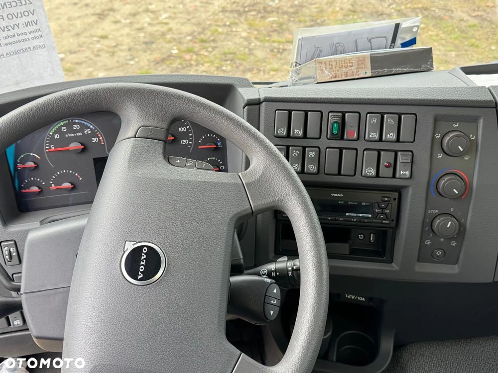 Volvo FE 320 + hak + żuraw (HDS) HYVA - 9