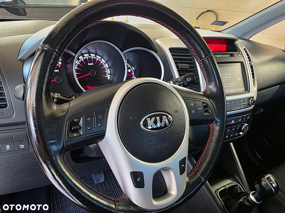 Kia Venga 1.4 CVVT Fifa World Cup Edition - 13