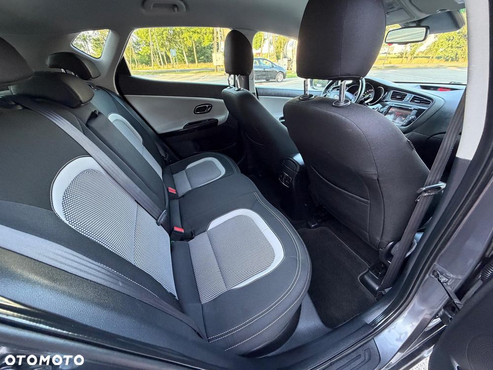 Kia Ceed 1.6 GDI Platinum Edition - 30