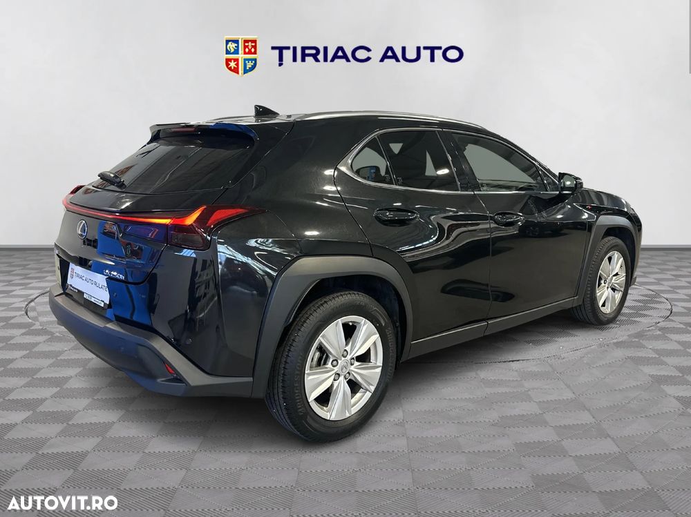 Lexus UX ver-250h - 5