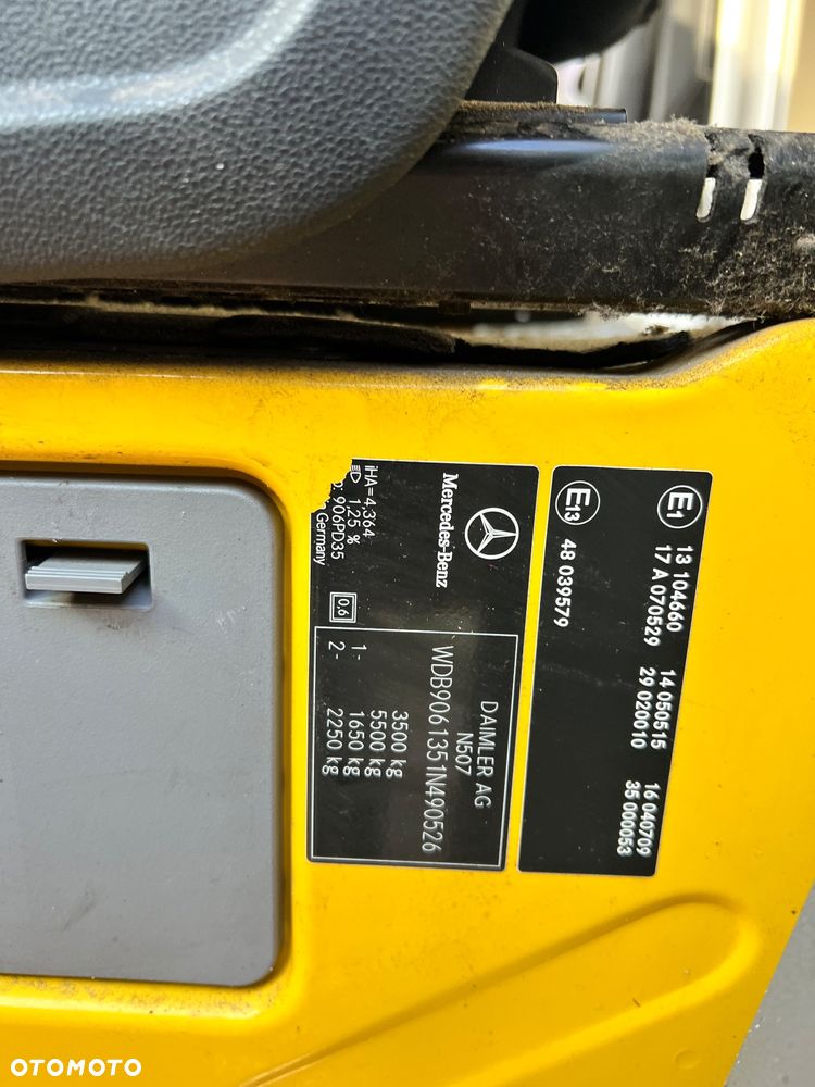 Mercedes-Benz SPRINTER - 11