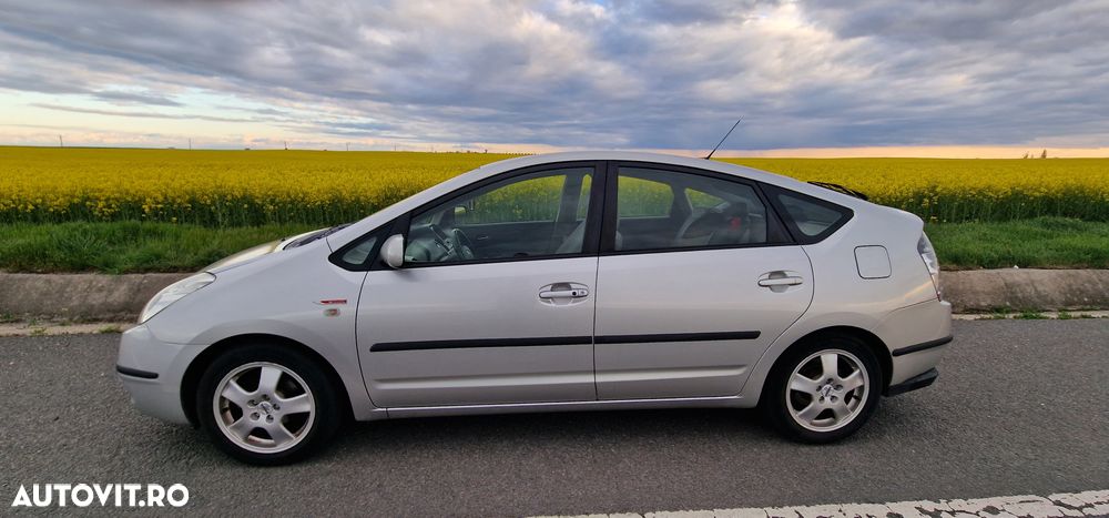 Toyota Prius - 1