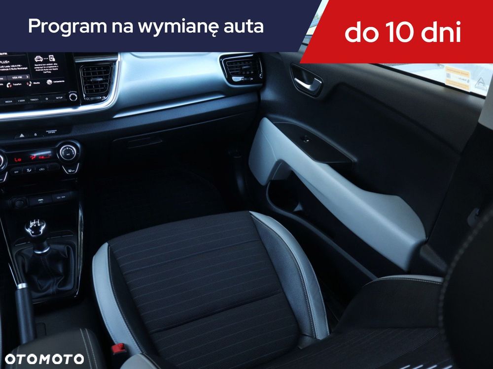 Kia Stonic - 10