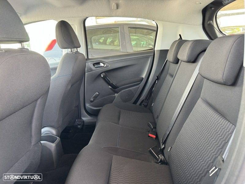 Peugeot 208 1.5 BlueHDi Signature - 28