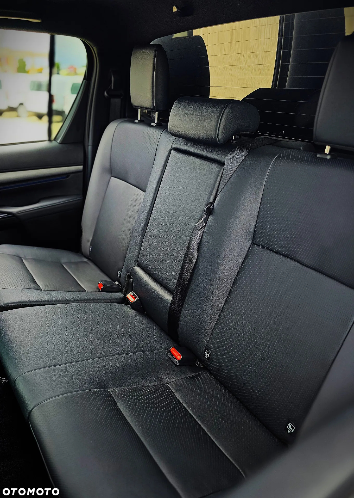 Toyota Hilux 2.8 D-4D Double Cab SR5 4x4 - 27