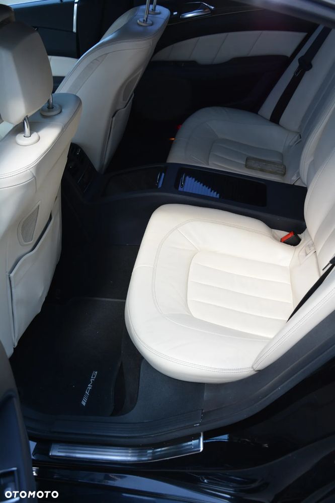 Mercedes-Benz CLS 350 CDI 4-Matic BlueEff - 19