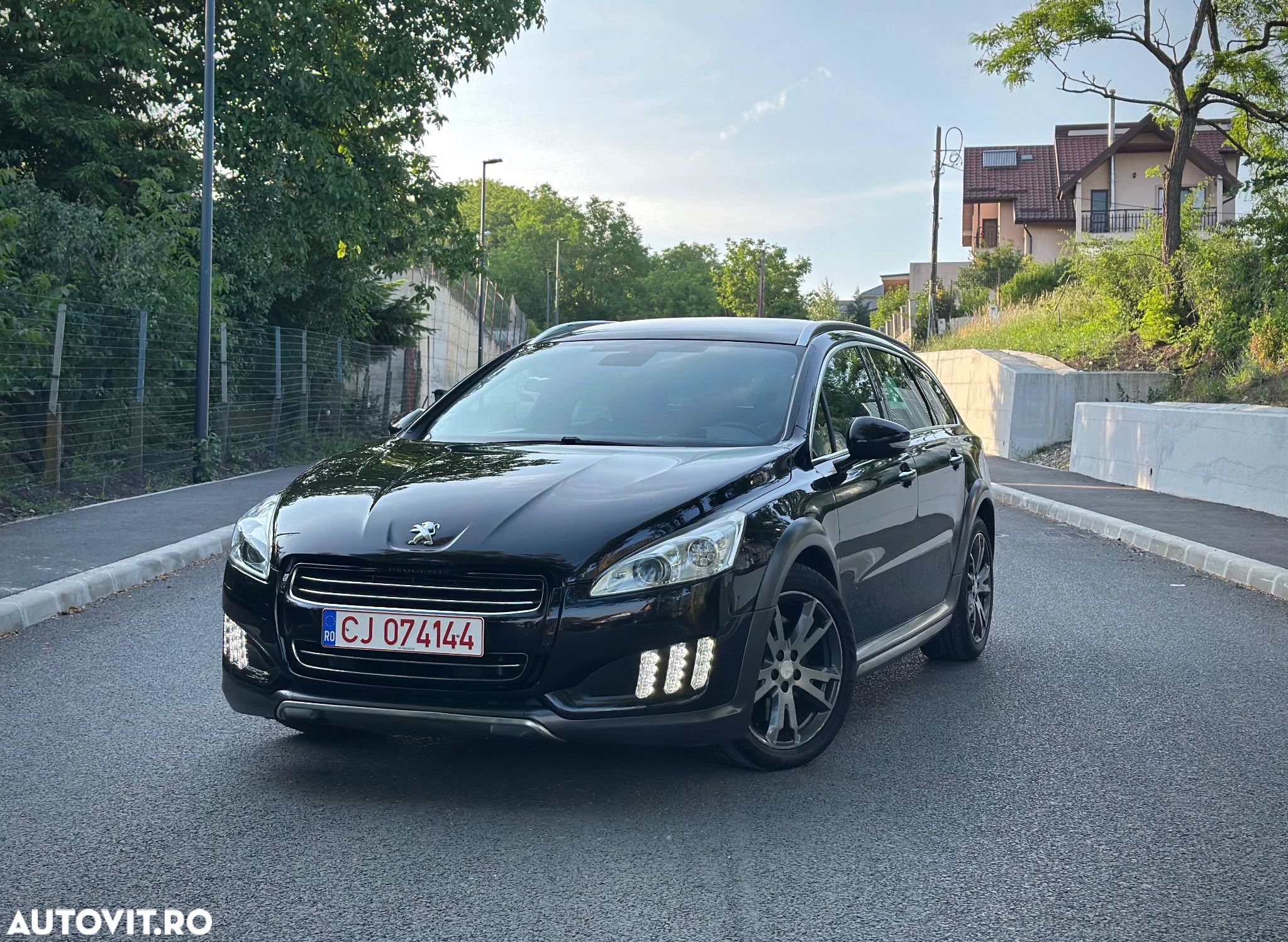 Peugeot 508 RXH Hybrid4 - 1