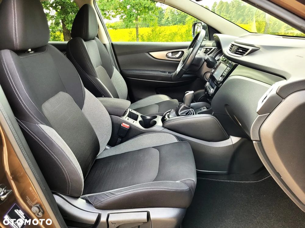 Nissan Qashqai 1.2 DIG-T N-Connecta Xtronic EU6 - 25