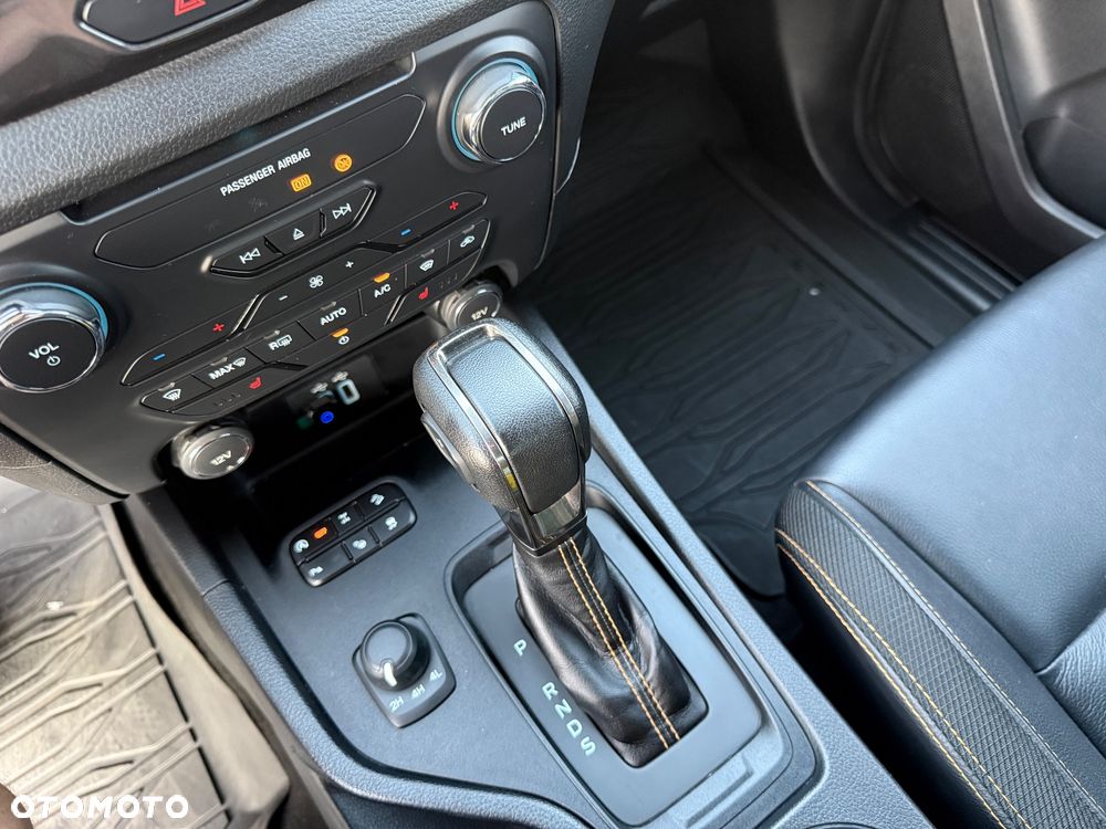 Ford Ranger 2.0 EcoBlue 4x4 DC Wildtrak - 26