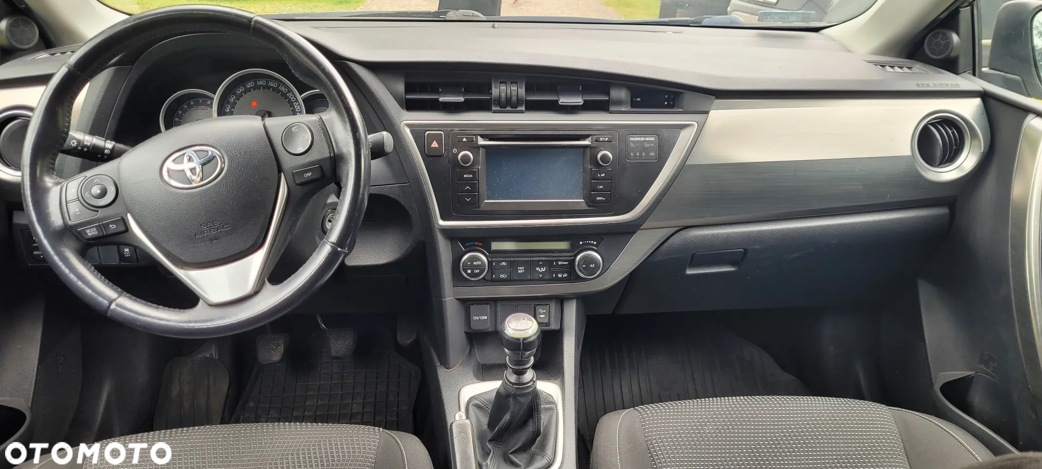 Toyota Auris 1.6 Active - 16