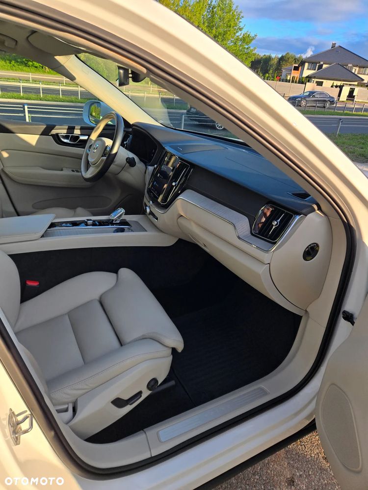 Volvo XC 60 B4 D AWD Inscription - 6