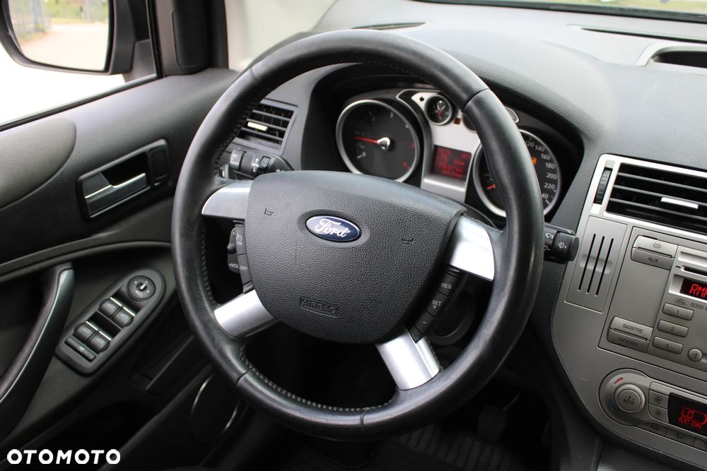 Ford Kuga - 16