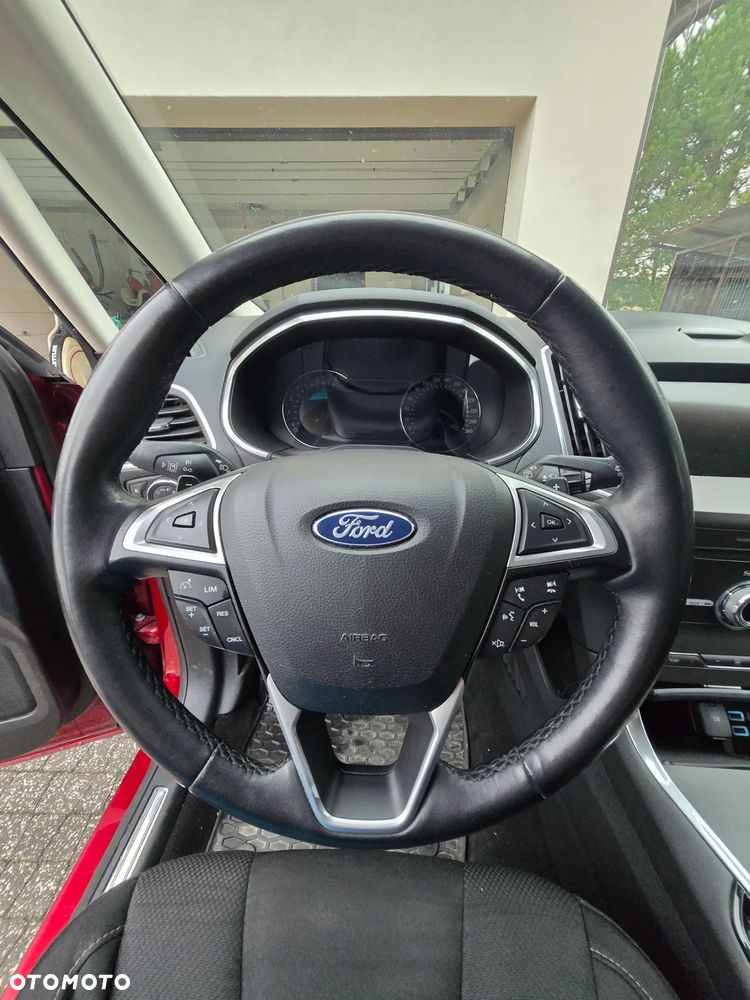 Ford S-Max - 8
