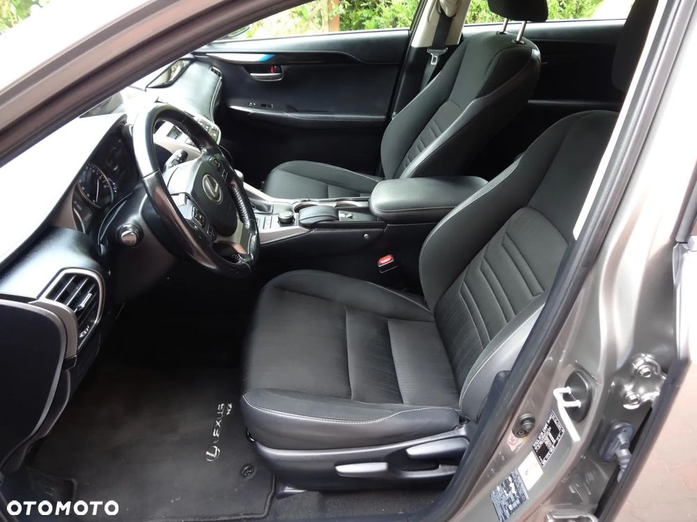 Lexus NX 300h Elite AWD - 19