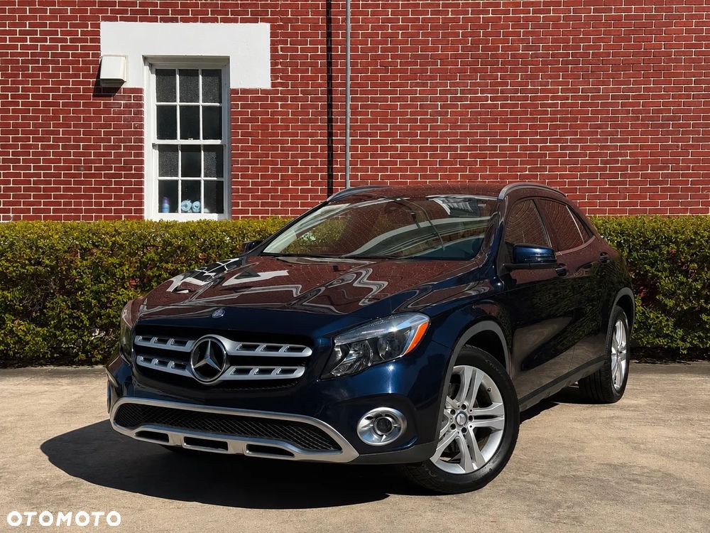 Mercedes-Benz GLA 250 4-Matic - 1
