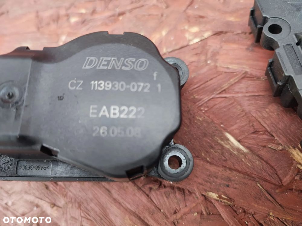 BMW E70 / E70 LCI / E71 / E72 / E81 / E82 / E84 / E85 / E86 / E87 / E87 LCI / E88 / E89 / E90 / E90 LCI / E91 / E91 LCI / E92 / E92 LCI / E93 / E93 LCI / F15 / F16 / F21 / F22 / F25 / F26 / F30 / F31 / F32 / F33 / F34 / F36 / F39 / F80 / F80 LCI / F82 / F83 / F85 / F86 / I01 / I12. ORYGINALNE SILNICZKI REGULACJI KLAP NAGRZEWNICY / CZUJNIKI TEMPERATURY POWIETRZA WEWNĘTRZNEGO. O NR: 9 231 884 / 6 915 391 / 0 151 687 OEM. BARDZO DOBRY STAN TECHNICZNY. - 8