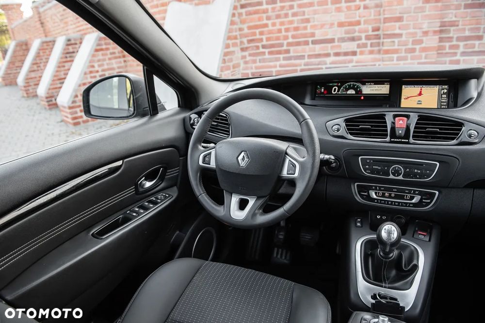 Renault Scenic 1.9 dCi Luxe Privilege - 23