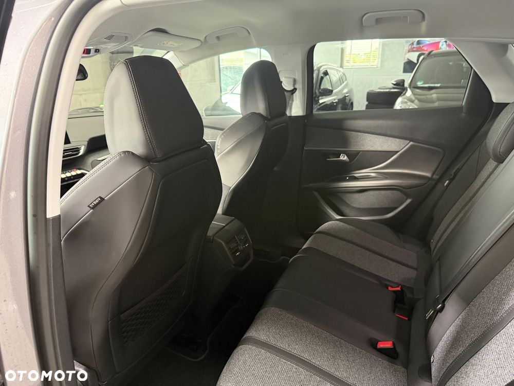 Peugeot 3008 BlueHDi 120 Stop & Start Allure - 17