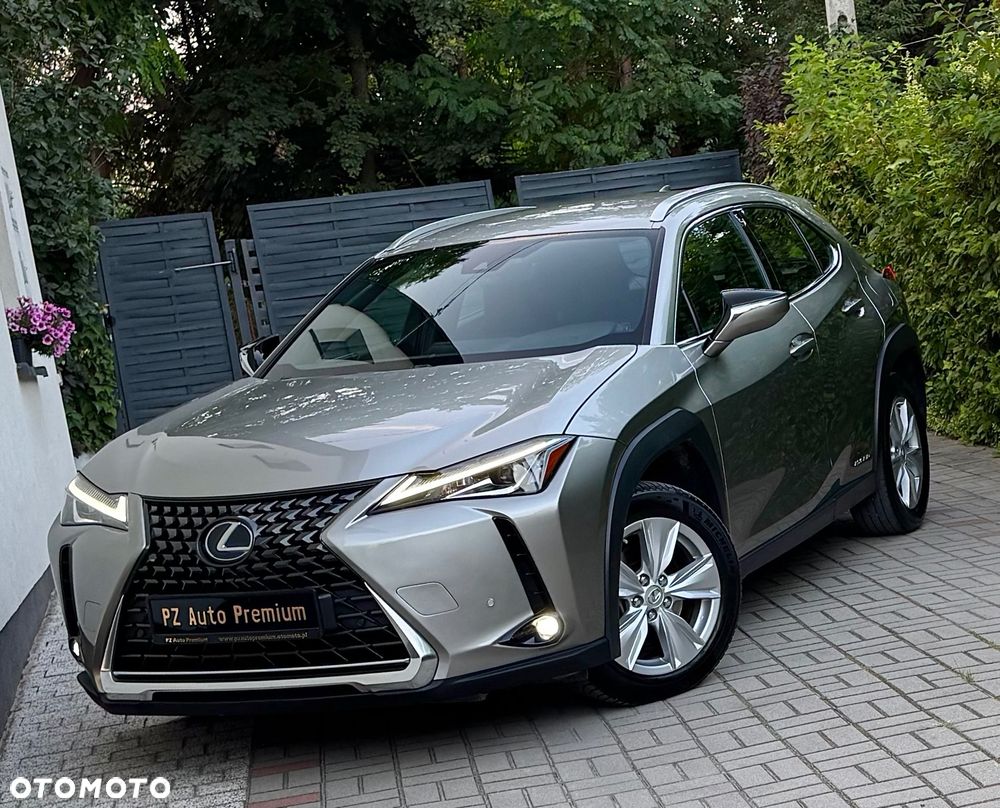 Lexus UX - 3