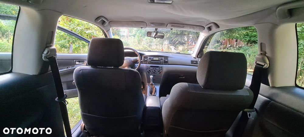 Toyota Corolla 1.6 VVT-i Dynamic - 9