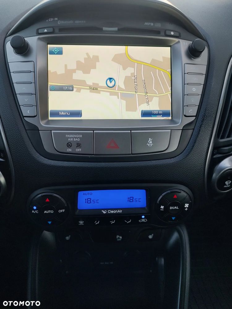 Hyundai ix35 1.7 CRDi 2WD blue Finale Gold - 13