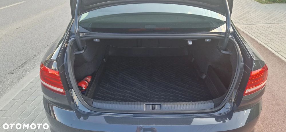 Volkswagen Passat 2.0 TDI SCR Comfortline DSG - 5