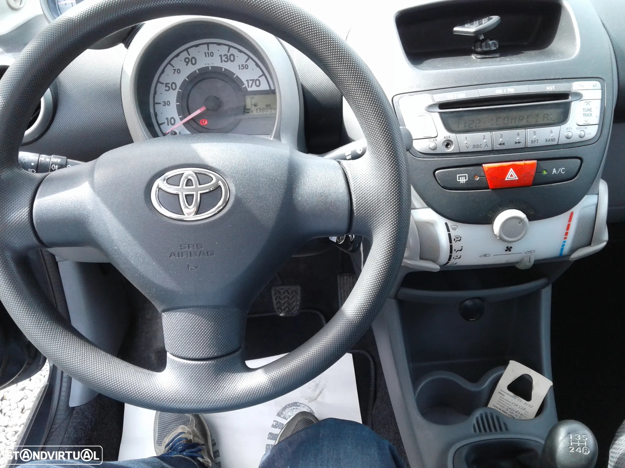 Toyota Aygo 1.0 + AC - 9