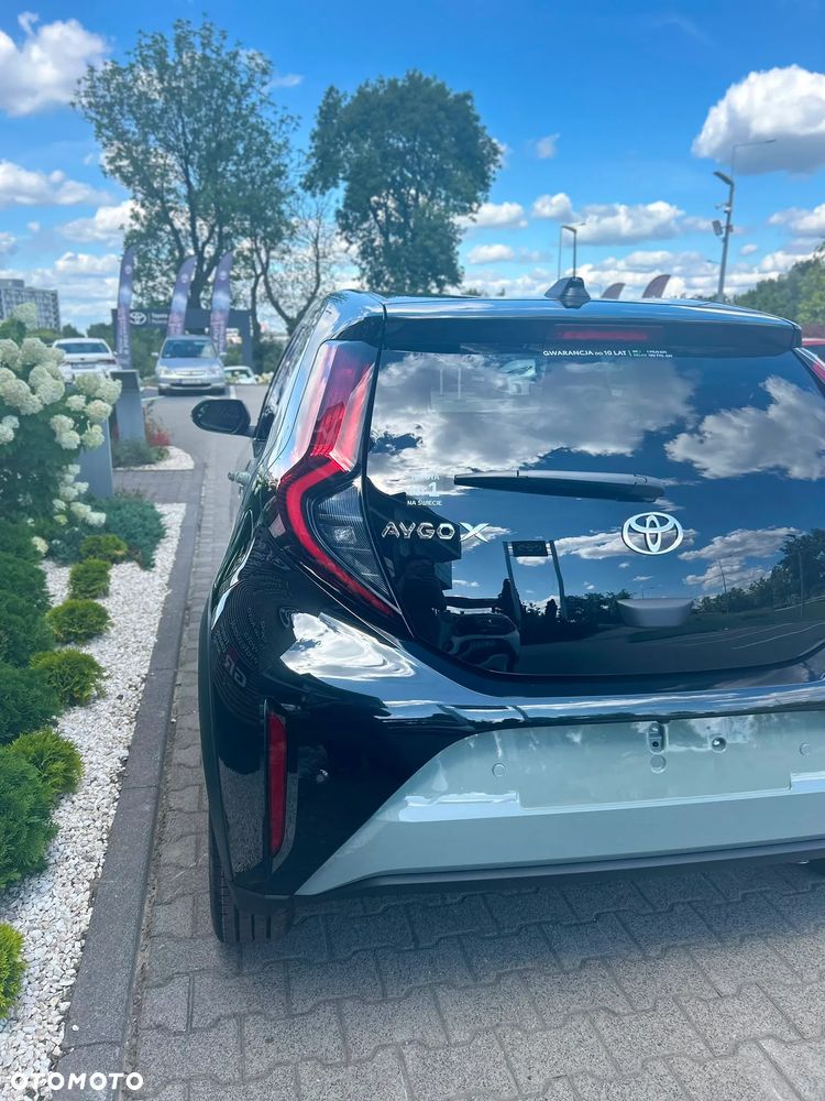 Toyota Aygo X Hybrid 1.5 Style e-CVT - 8