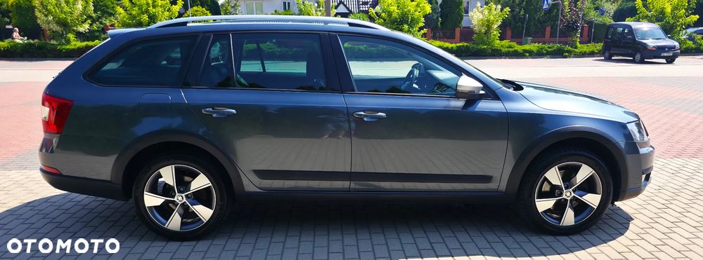 Skoda Octavia 2.0 TDI 4x4 DSG Scout - 16