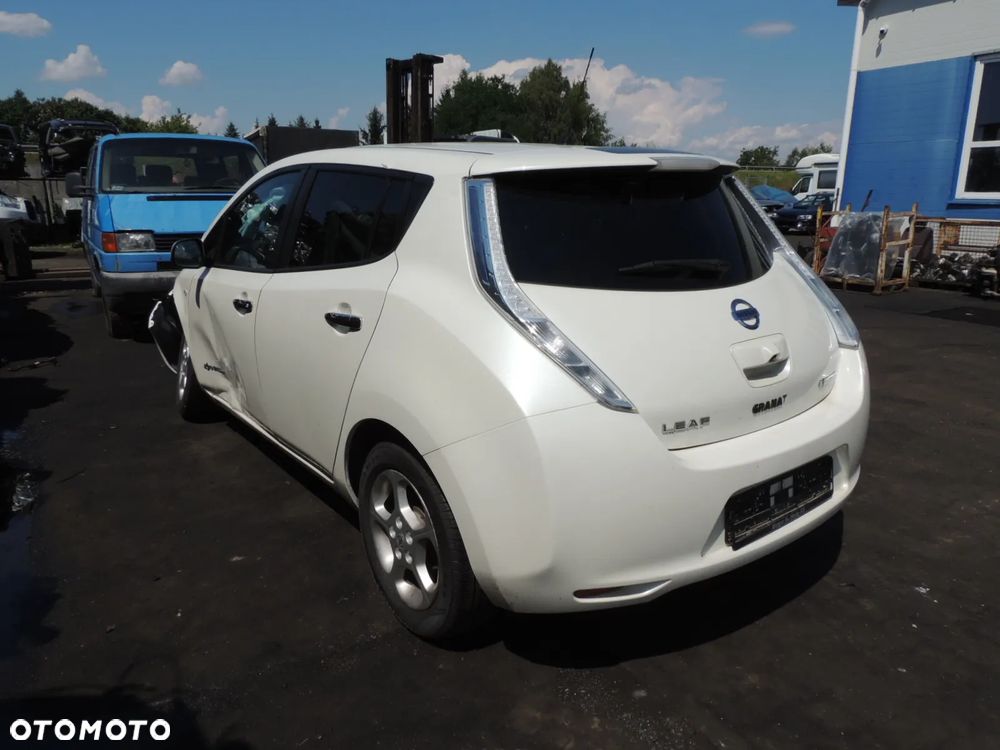 Zderzak tył Nissan Leaf I '17 - 4