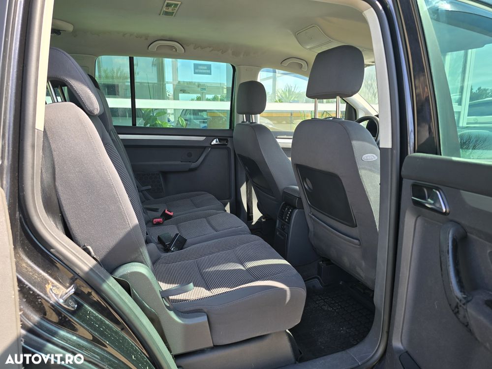 Volkswagen Touran 2.0 TDI DPF DSG Comfortline - 12