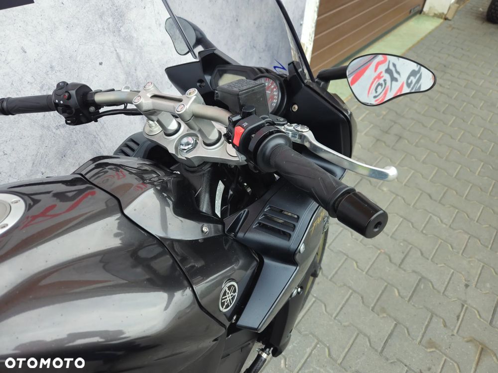Yamaha FZ - 22