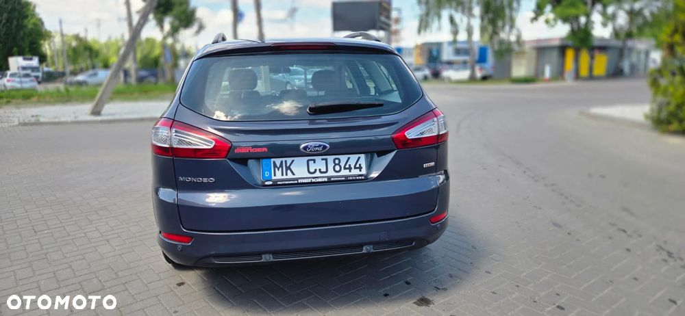 Ford Mondeo 2.0 TDCi Ghia - 12